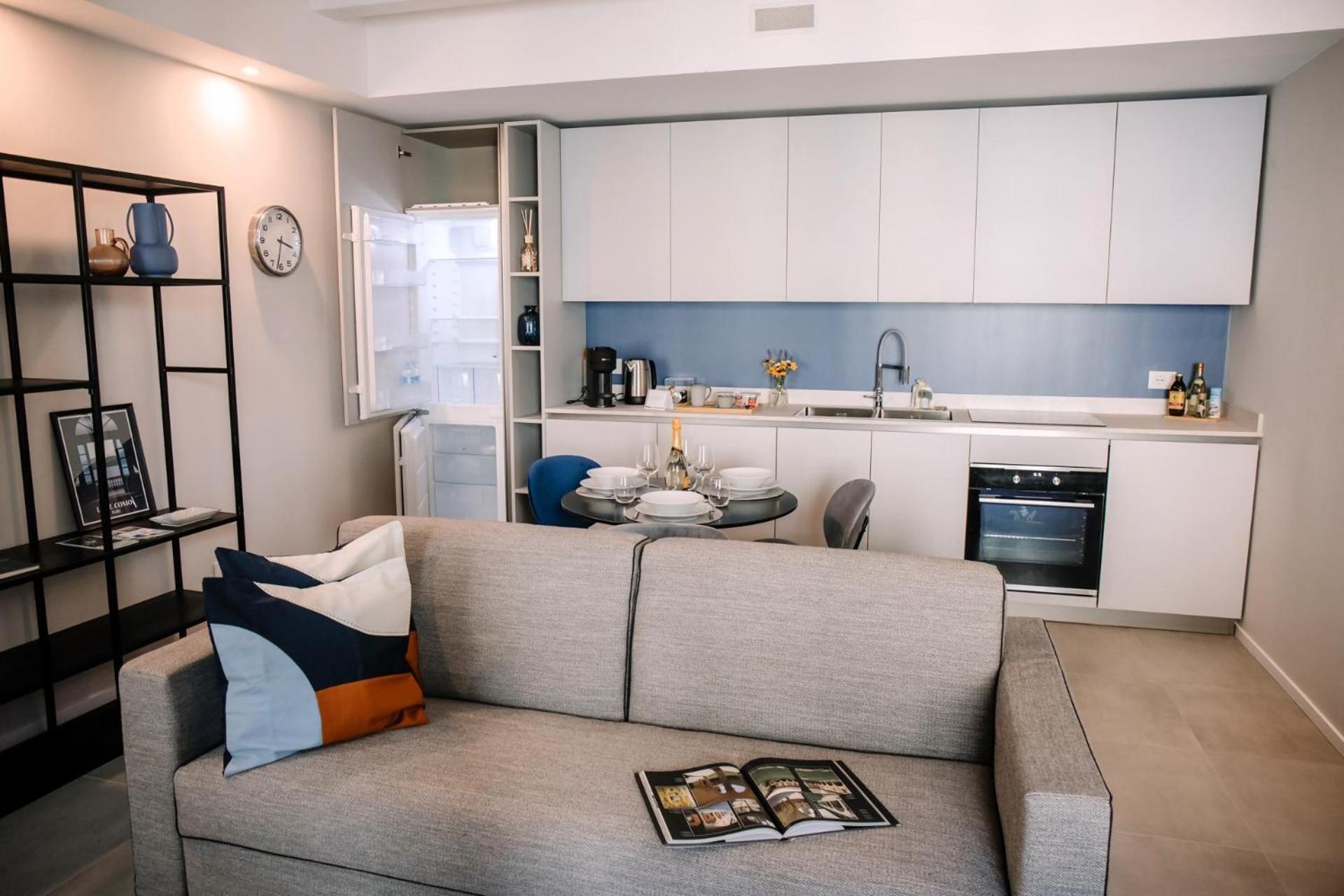 Elegant Beige Apartment - 5 Minutes From The Lake Como Exterior foto