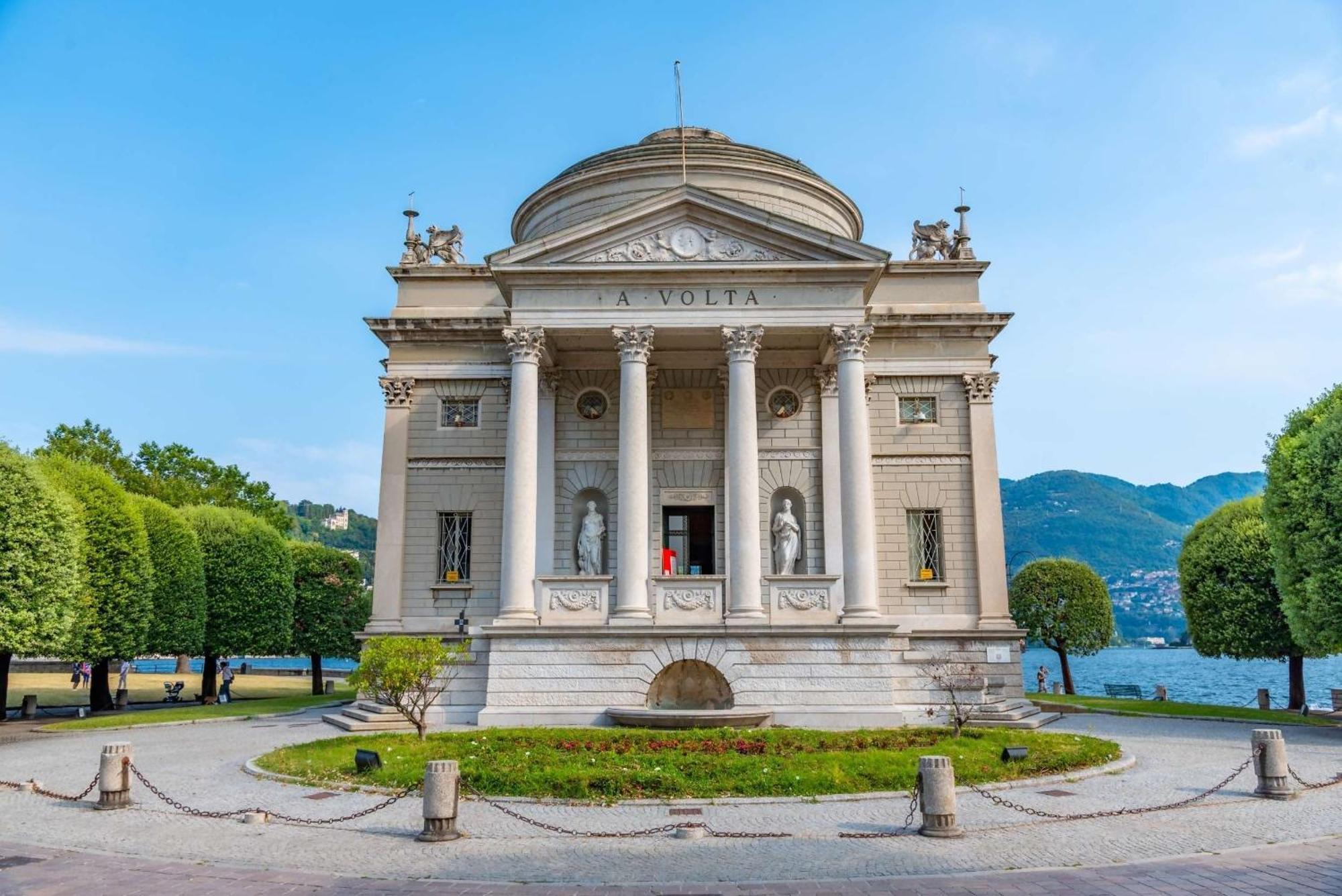 Elegant Beige Apartment - 5 Minutes From The Lake Como Exterior foto