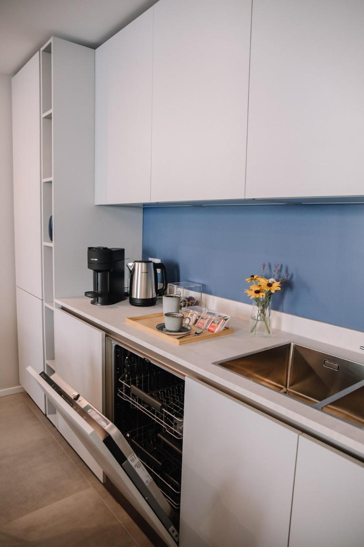 Elegant Beige Apartment - 5 Minutes From The Lake Como Exterior foto